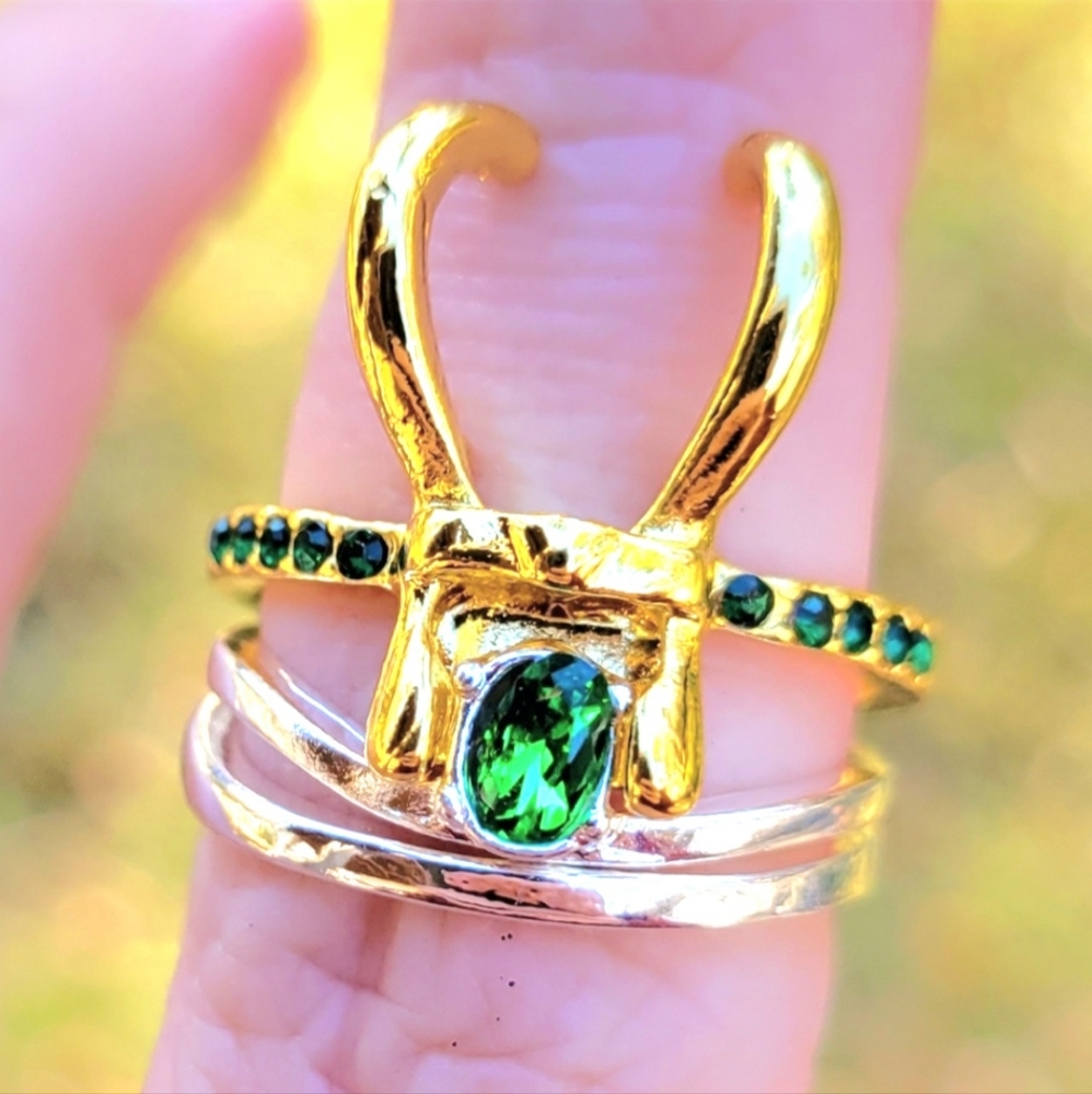 Disney Loki Gold Emerald Green 3 piece Ring Set Size 7.5 - Picture 1 of 12